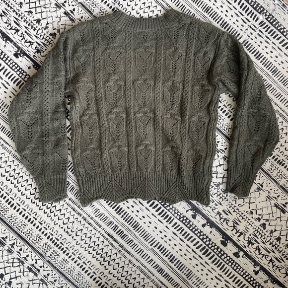 EUC Violets & Roses Olive Cable Knit V Neck Cardigan Size S - Picture 6 of 12